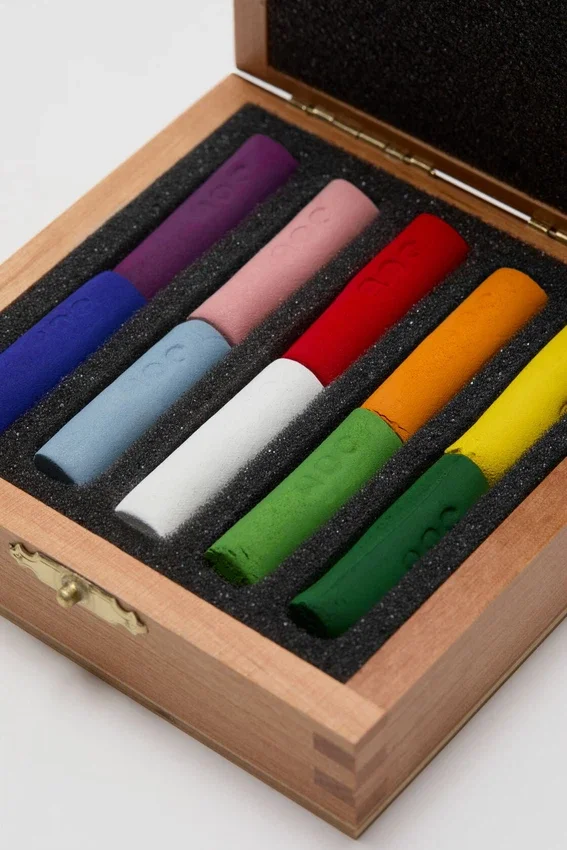 Acne Paper pastel crayons