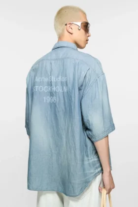 Button-up shirt logo stamp