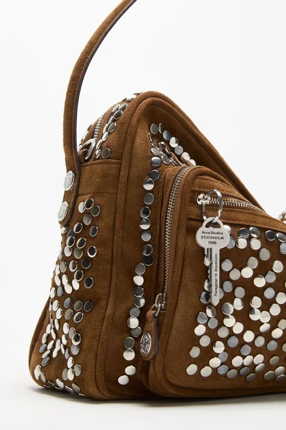 Camero Camera bag with rivets