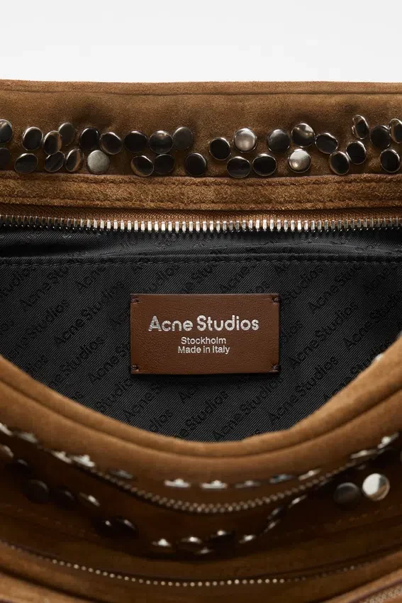 Camero Camera bag with rivets