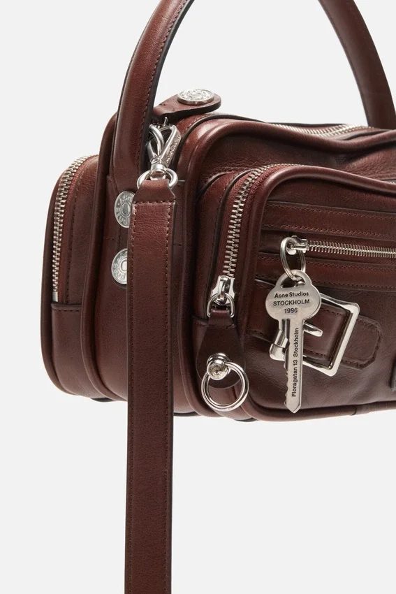 Camero kit crossbody with belts