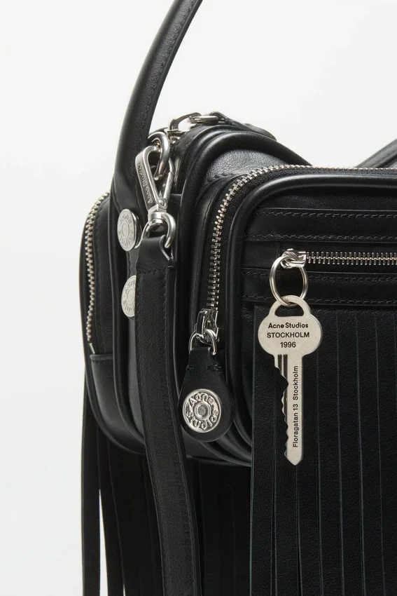 Camero kit fringed crossbody bag