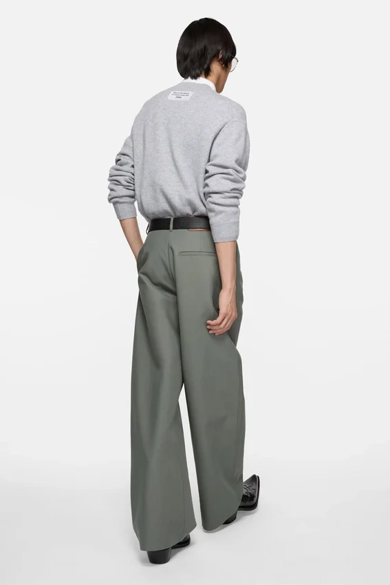 Cashmere sweater