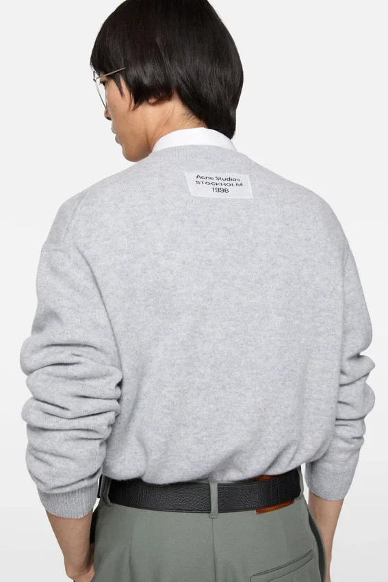 Cashmere sweater