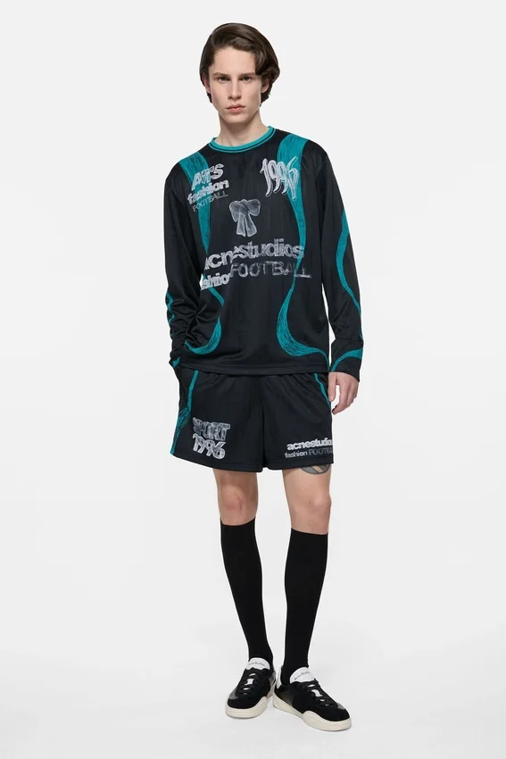 Casual graphic shorts