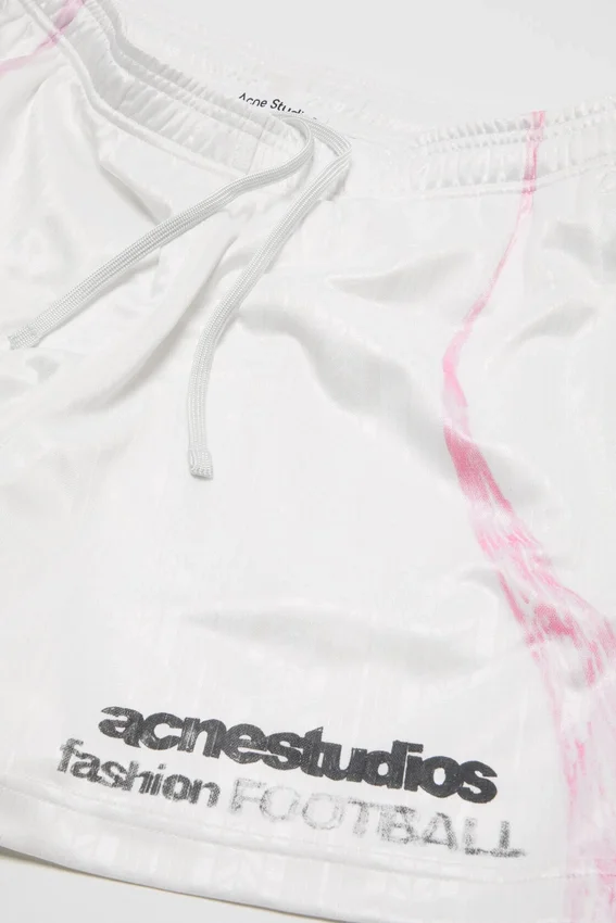 Casual graphic shorts