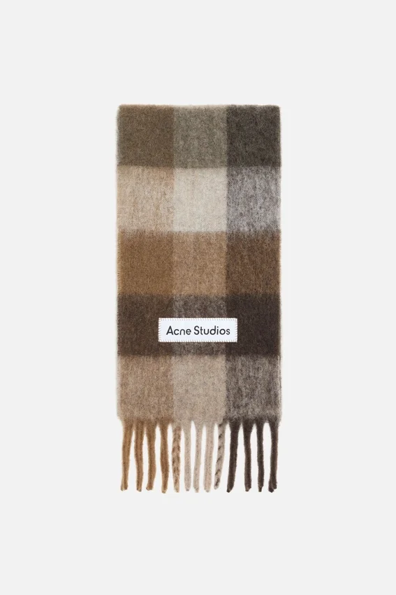 Check fringe scarf