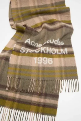 Check logo scarf – Wide