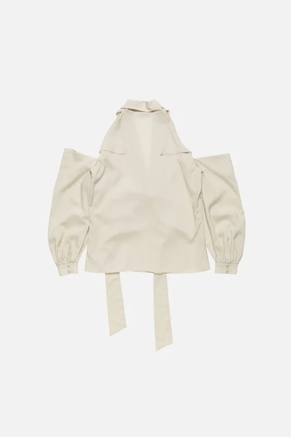 Cut-out blouse with bow