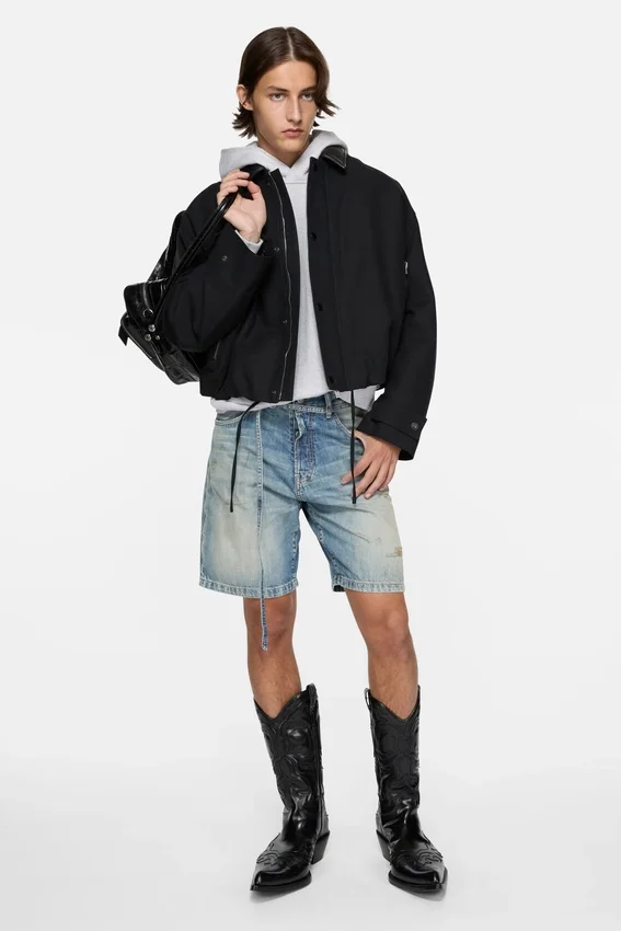 Denim shorts with belt