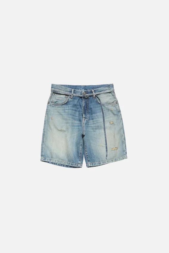 Denim shorts with belt