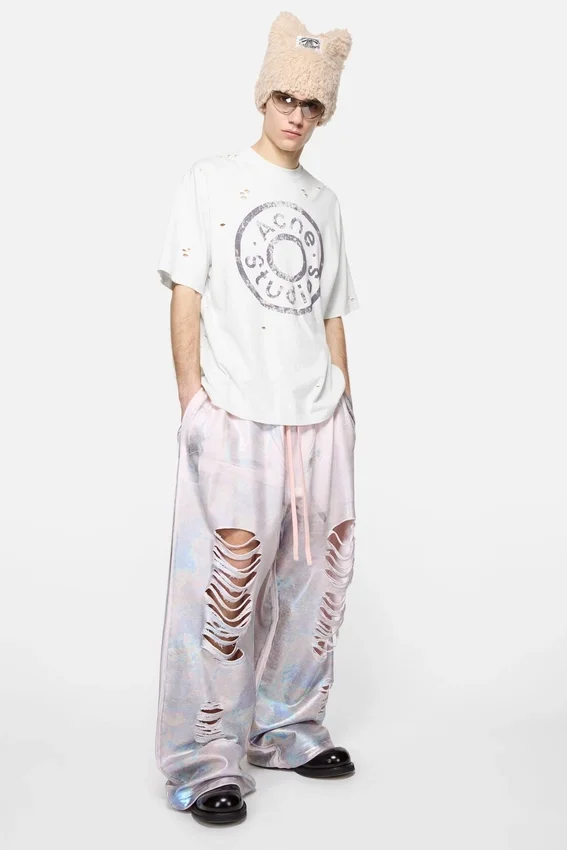 Distressed logo t-shirt