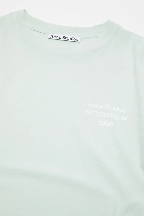 Distressed logo t-shirt