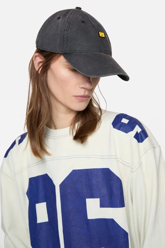 FACE STUD CAP