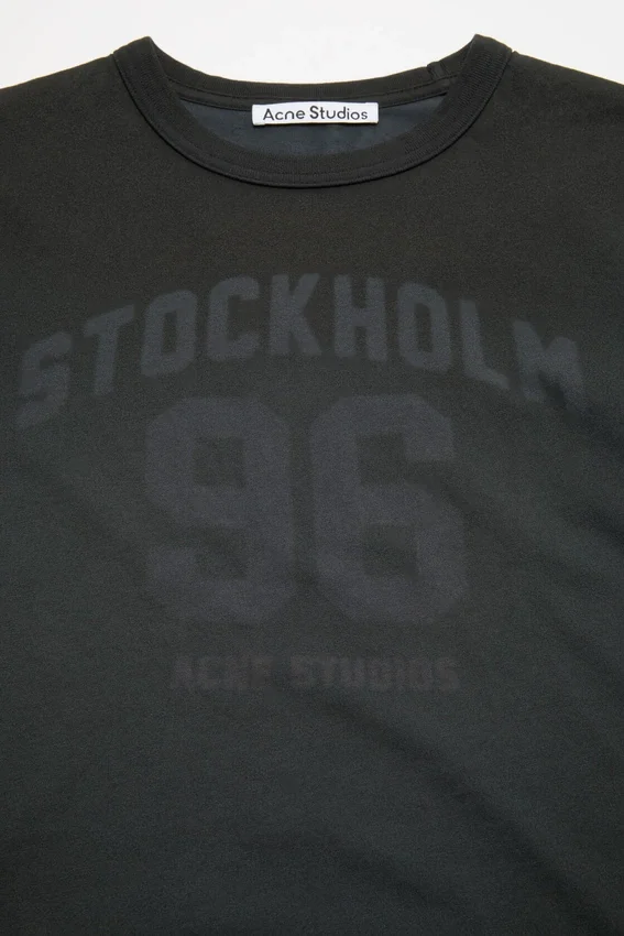 Fitted logo t-shirt