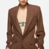 Fitted suit jacket