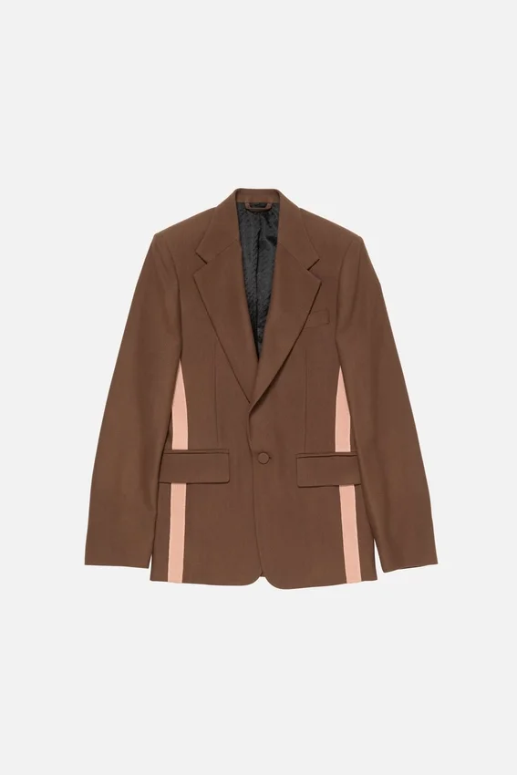 Fitted suit jacket