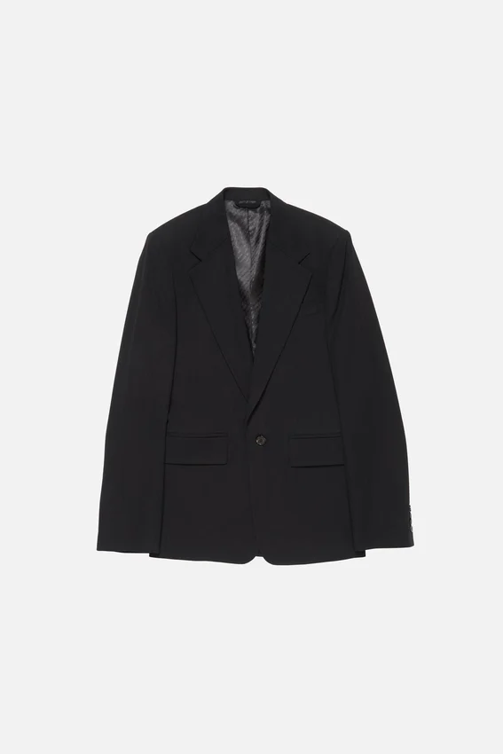 Fitted suit jacket