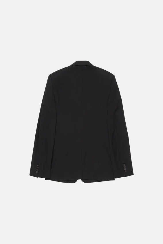 Fitted suit jacket