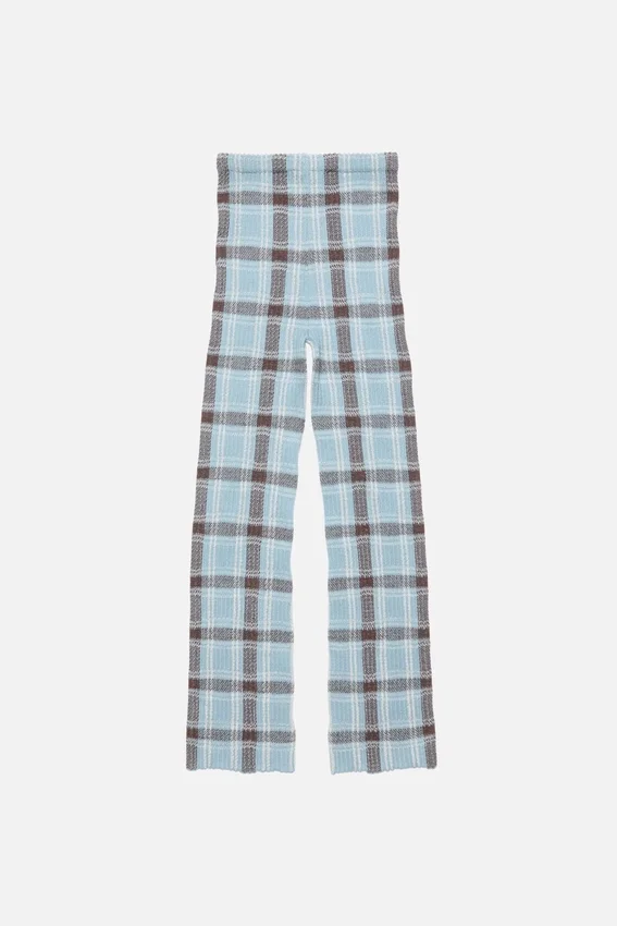 Fitted wool trousers