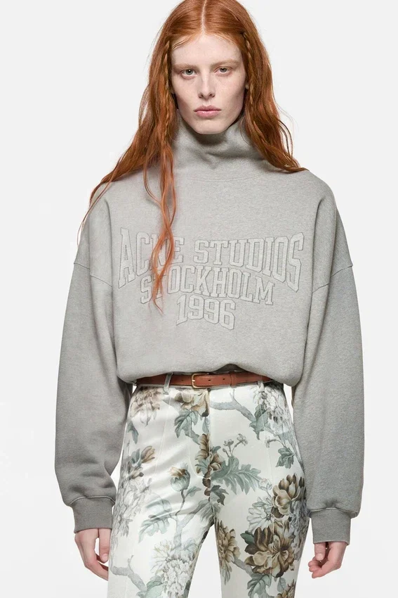 Fleece sweatshirt with logo