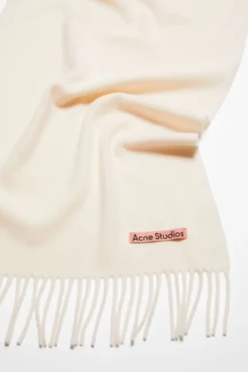 Fringe wool scarf – Narrow