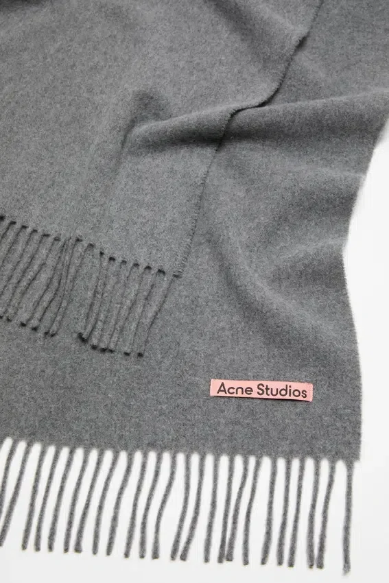 Fringe wool scarf – Narrow