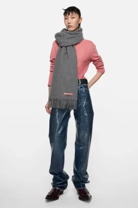 Fringe wool scarf – oversized