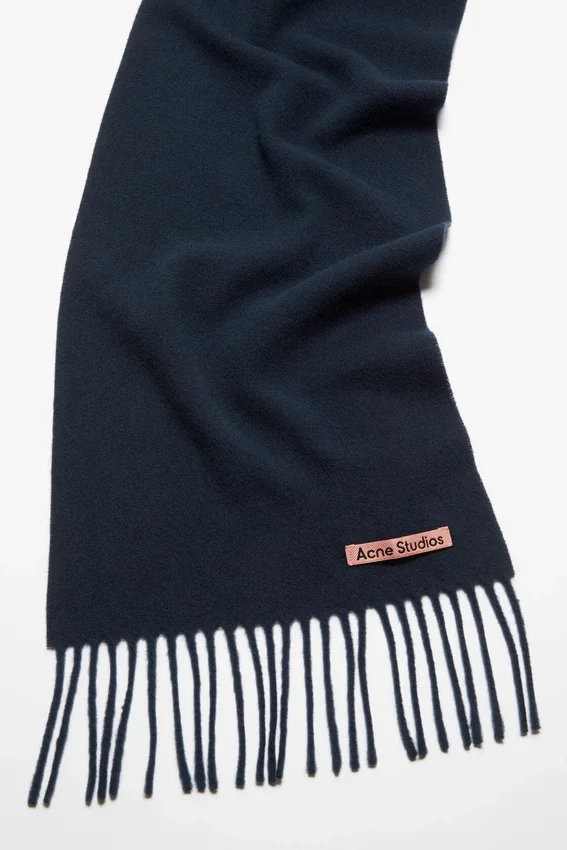 Fringe wool scarf - skinny