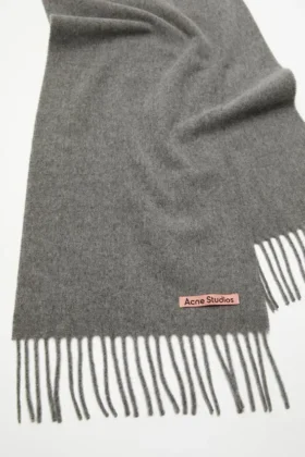 Fringe wool scarf – skinny