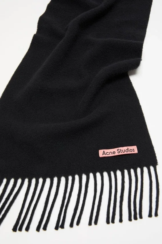 Fringe wool scarf - skinny