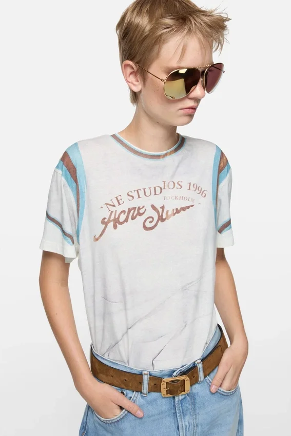 Graphic t-shirt