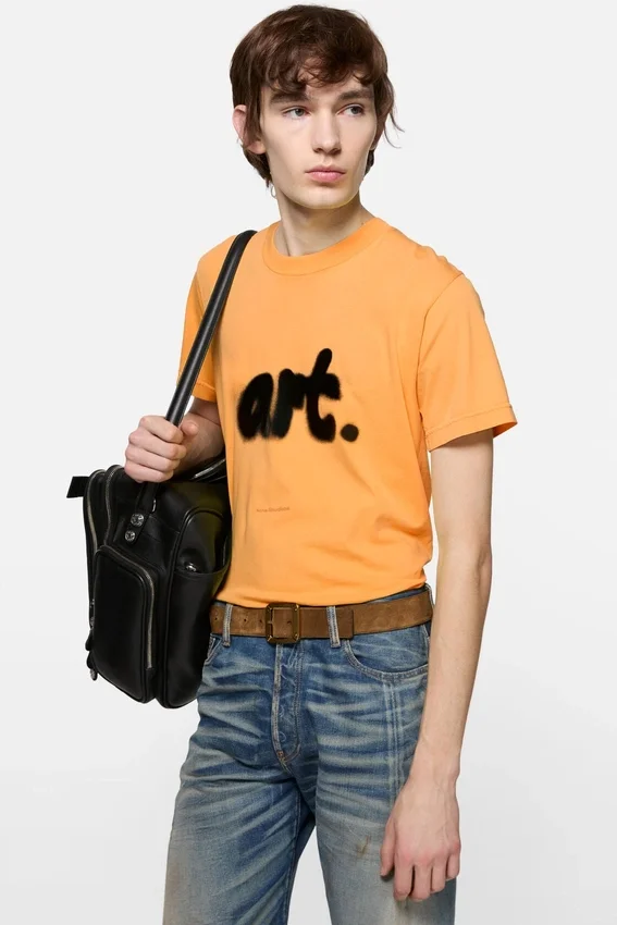 Graphic t-shirt