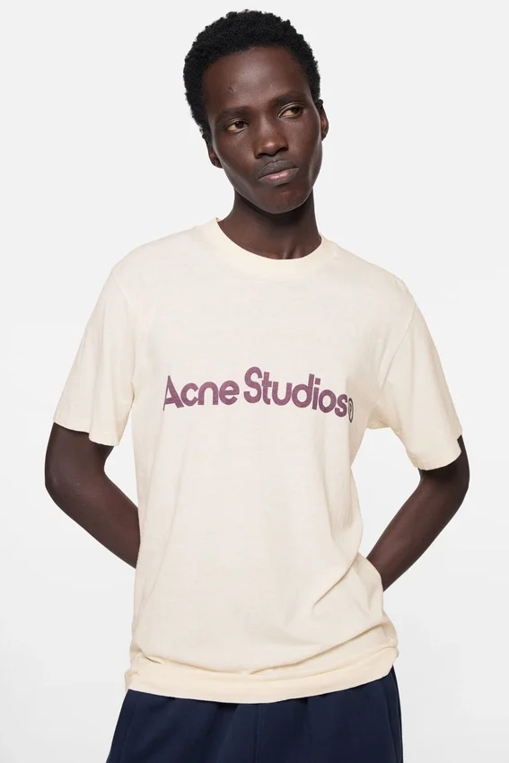 Graphic t-shirt