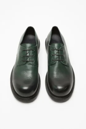 Lace-up leather shoes