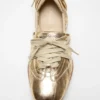 Lace-up leather shoes