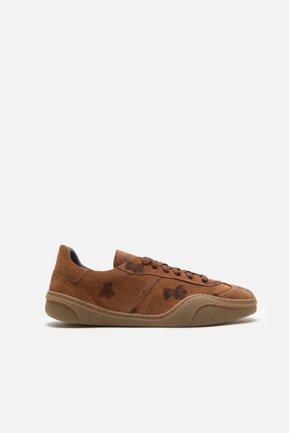Lace-up sneakers