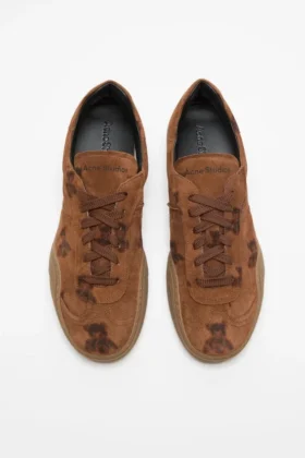 Lace-up sneakers