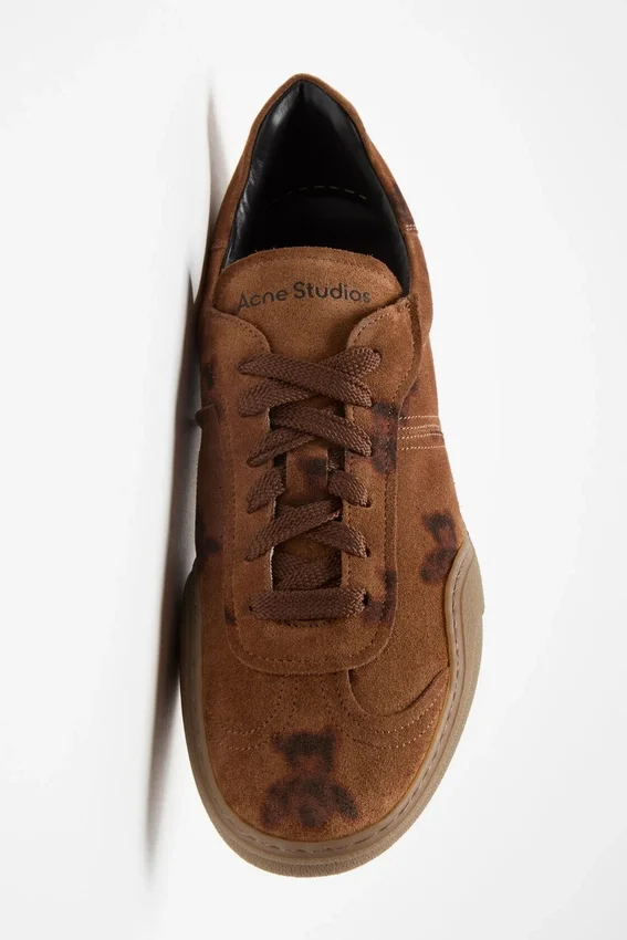 Lace-up sneakers