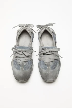 Lace-up suede shoes