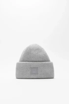 Large face logo beanie