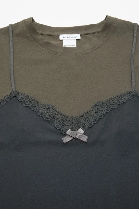 Layered lace t-shirt