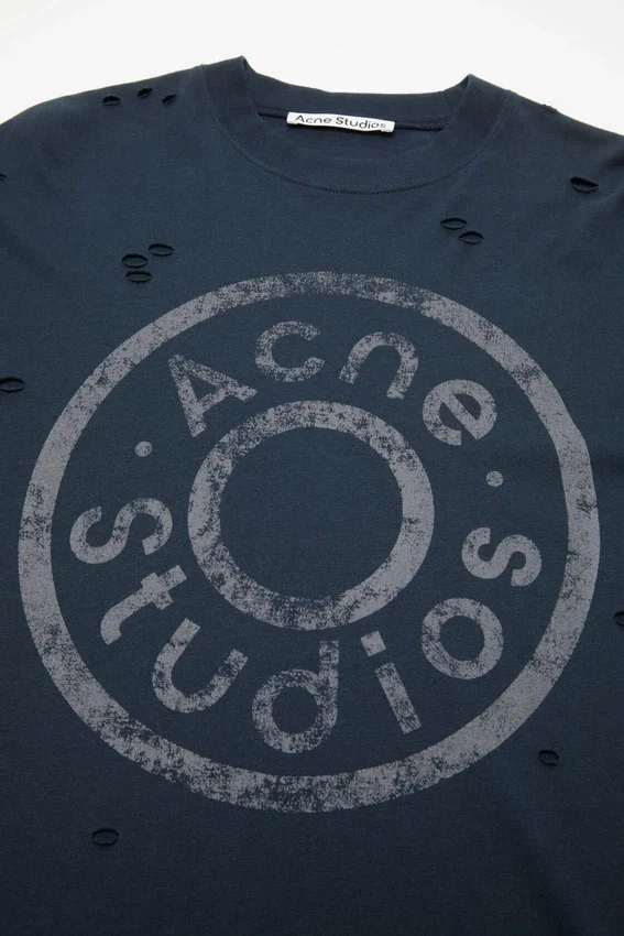 Layered logo t-shirt