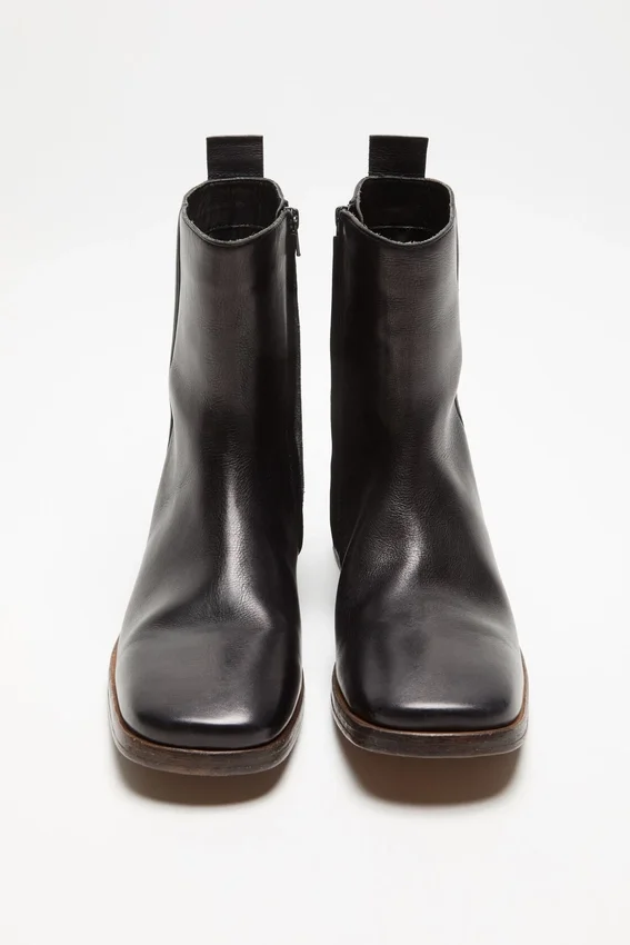 Leather ankle boot