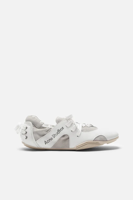Leather lace-up shoes