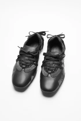 Leather lace-up shoes