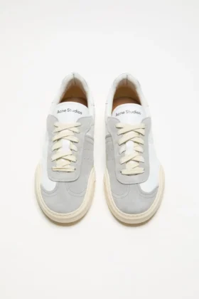 Leather sneakers