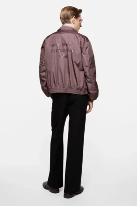 Lightweight jacket with logo