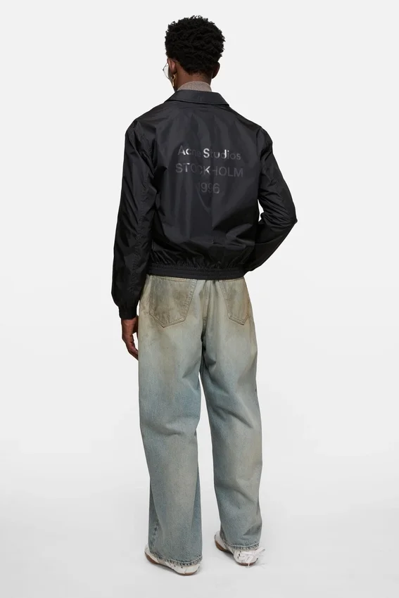 Lightweight nylon jacket