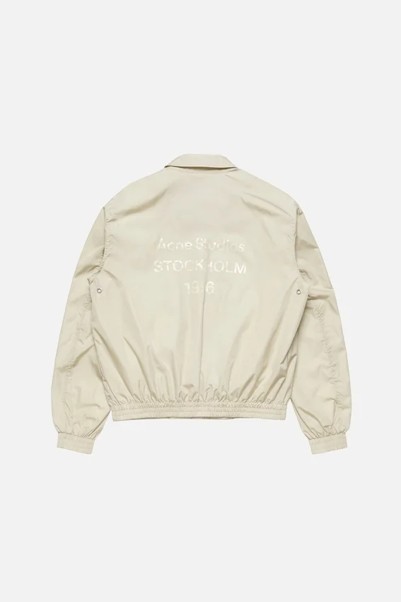 Lightweight nylon jacket